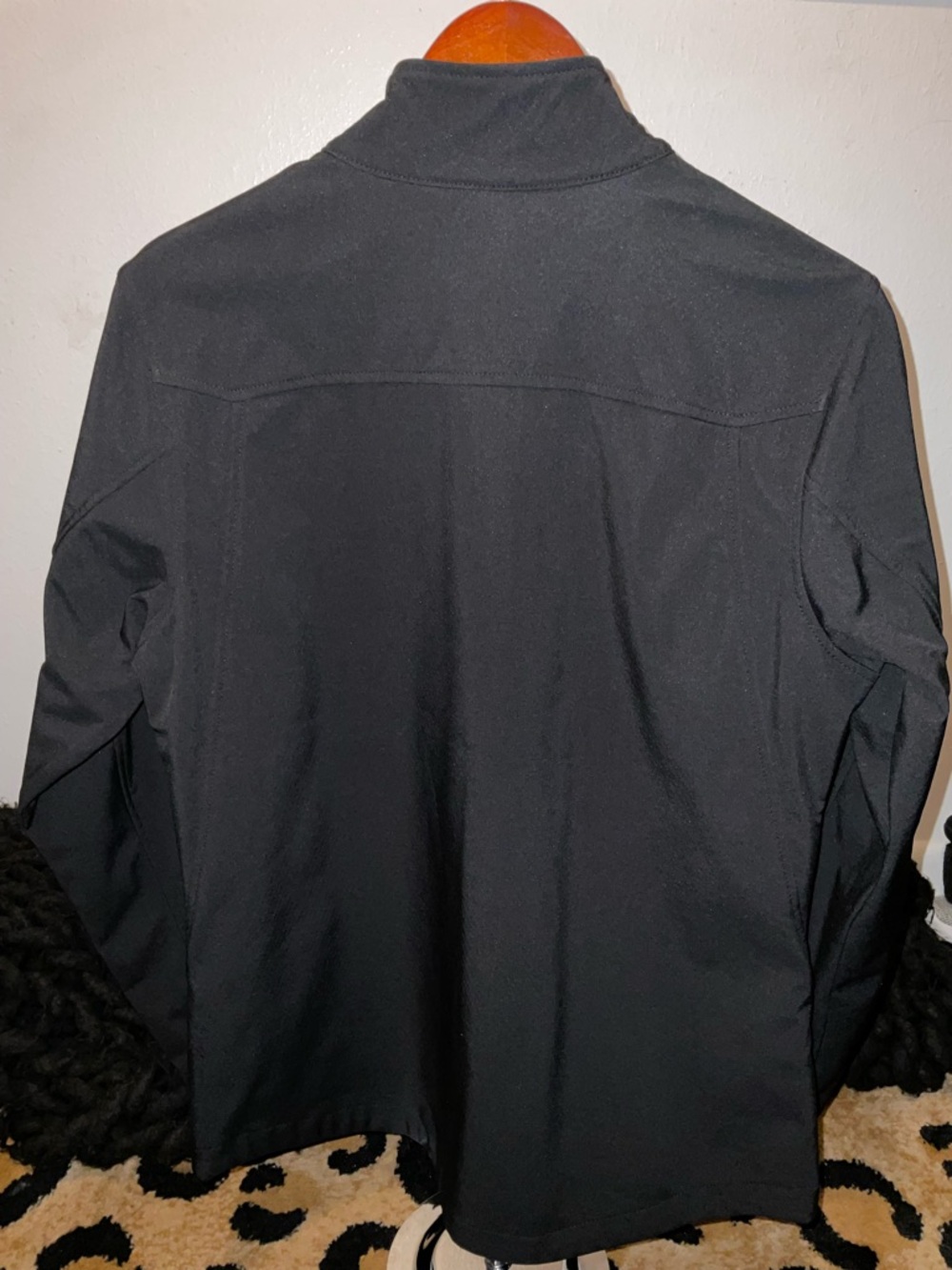 Ariat Women’s Black Lightweight Softshell Jacket - Picture 2 of 6